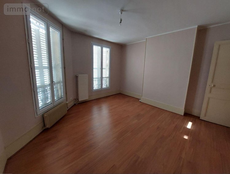 Immeuble a vendre Attigny 08130 Ardennes 200 m2  197072 euros