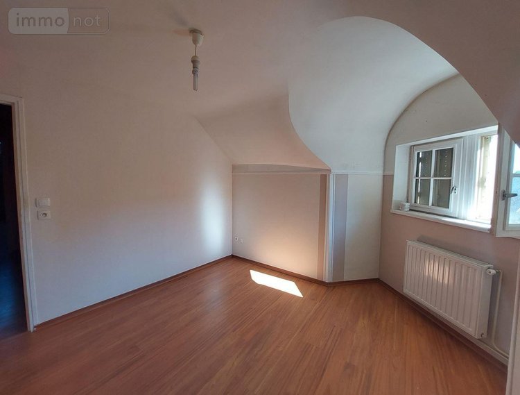 Immeuble a vendre Attigny 08130 Ardennes 200 m2  197072 euros