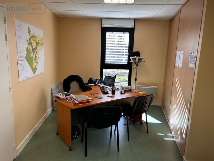 Fonds et murs commerciaux a vendre Genillé 37460 Indre-et-Loire 190 m2  291200 euros