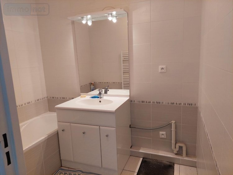 Location appartement Bourg-en-Bresse 01000 Ain 76 m2 3 pièces 870 euros