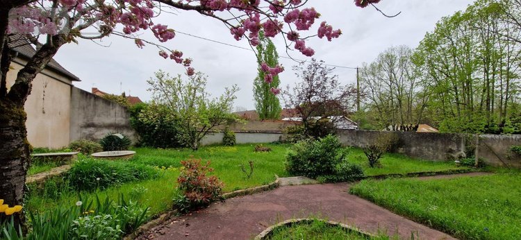 Maison a vendre Digoin 71160 Saône-et-Loire 208 m2 11 pièces 235000 euros