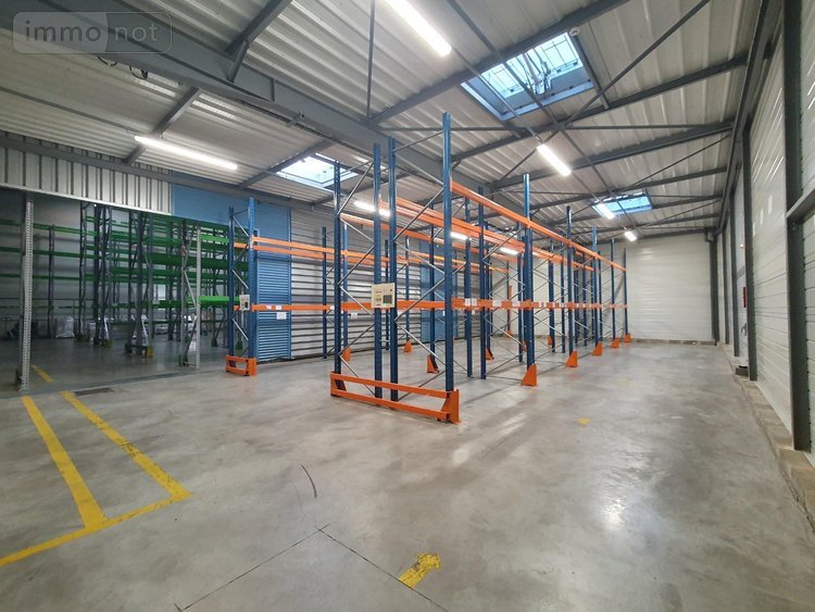 Fonds et murs commerciaux a vendre La-Ferté-Bernard 72400 Sarthe  2215500 euros