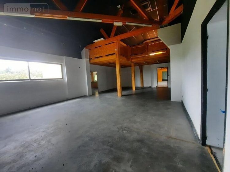 Fonds et murs commerciaux a vendre Campel 35330 Ille-et-Vilaine  208880 euros