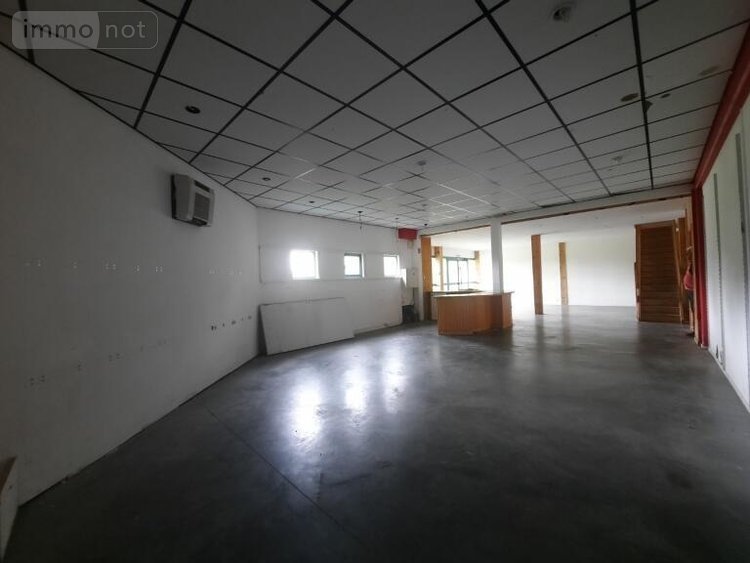 Fonds et murs commerciaux a vendre Campel 35330 Ille-et-Vilaine  208880 euros