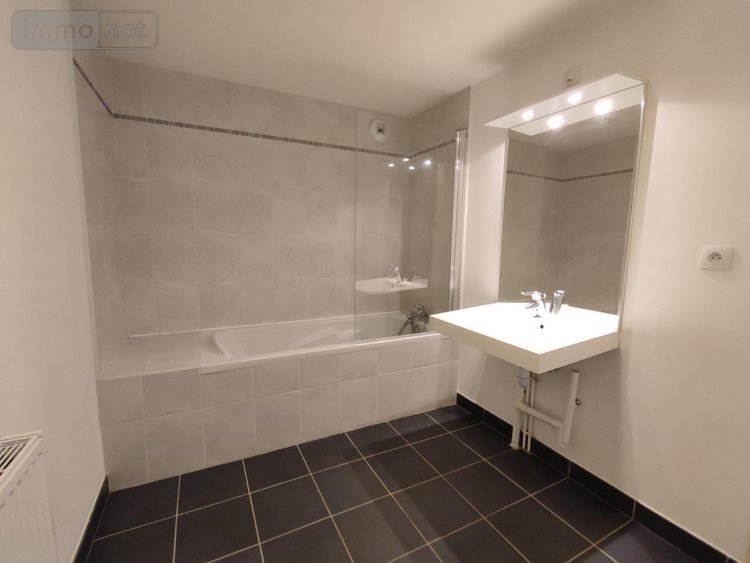 Location appartement Grand-Bourgtheroulde 27520 Eure 79 m2 4 pièces 910 euros
