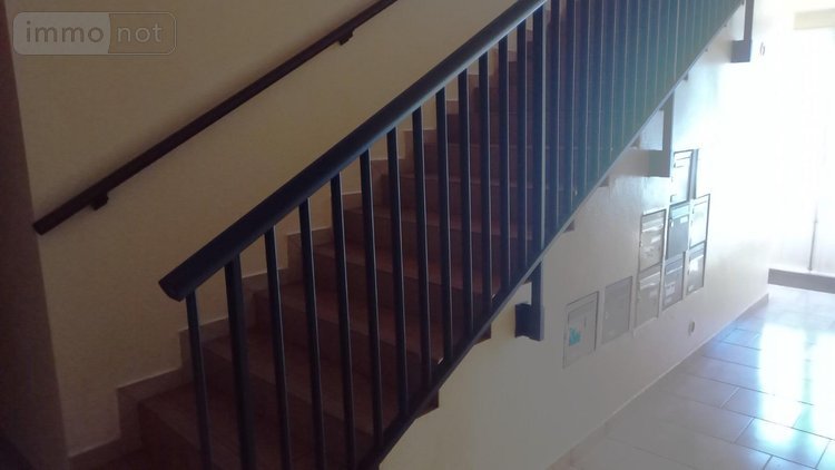 Immeuble a vendre Saint-André 97440 Réunion 1075 m2  1724000 euros