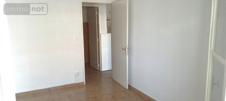 Immeuble a vendre Saint-André 97440 Réunion 1075 m2  1724000 euros