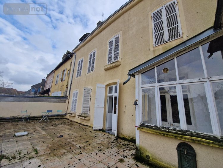 Immeuble a vendre Charolles 71120 Saône-et-Loire  250000 euros
