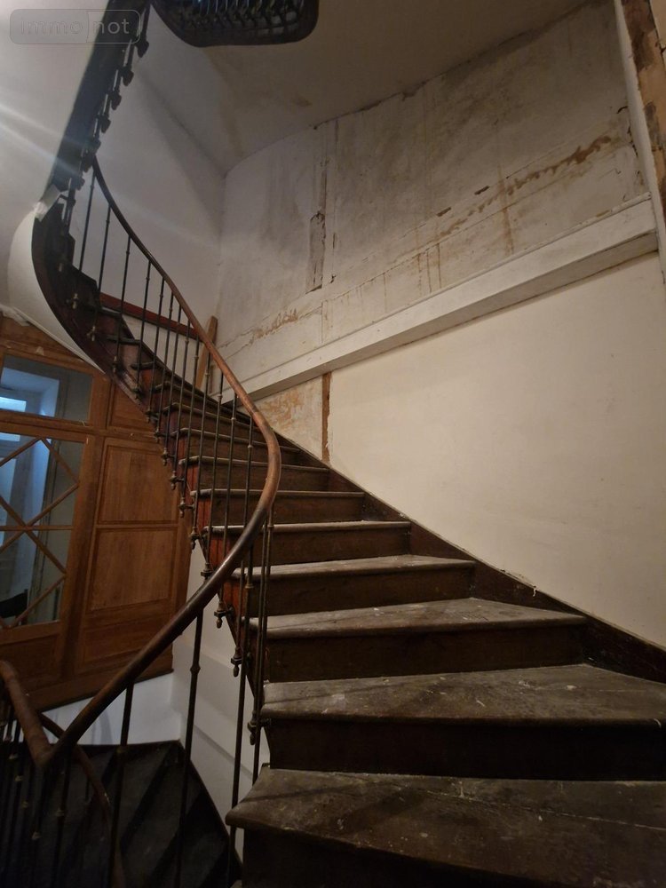 Immeuble a vendre Charolles 71120 Saône-et-Loire  250000 euros