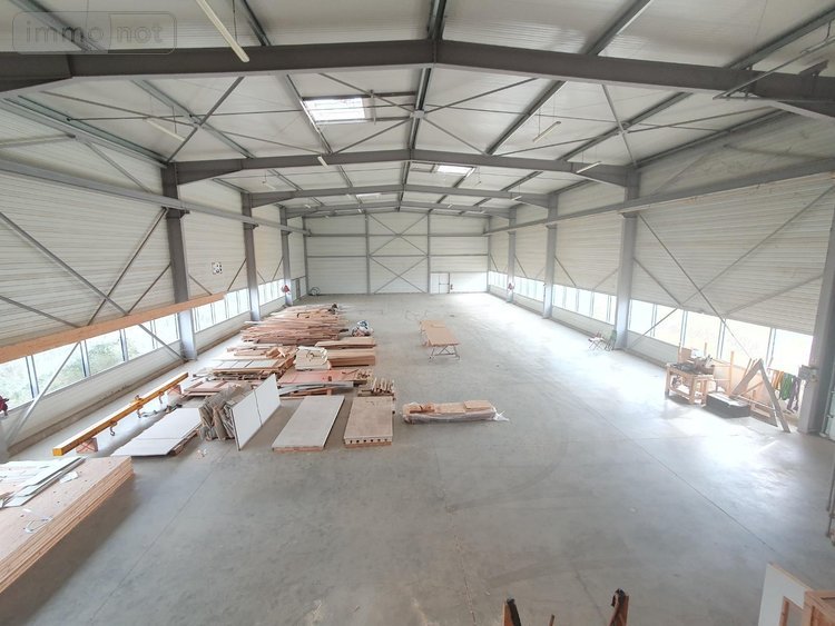 Fonds et murs commerciaux a vendre Cherré-Au 72400 Sarthe  682500 euros