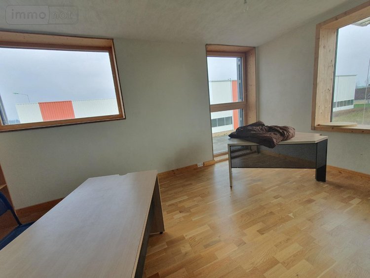 Location fonds et murs commerciaux Cherré-Au 72400 Sarthe  5400 euros