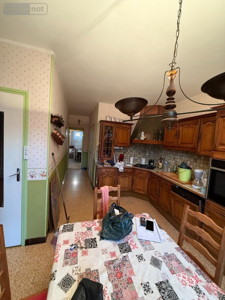 Immeuble a vendre La Fère 02800 Aisne 205 m2  137800 euros