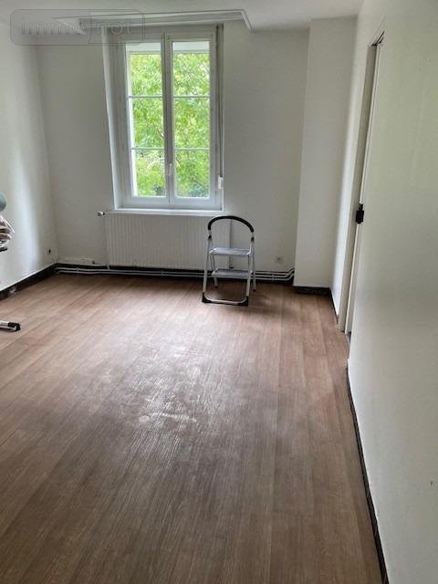 Immeuble a vendre La Fère 02800 Aisne 205 m2  127200 euros