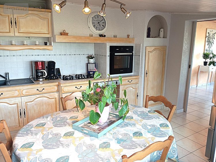 Maison a vendre Teillé 44440 Loire-Atlantique 141 m2 6 pièces 303850 euros