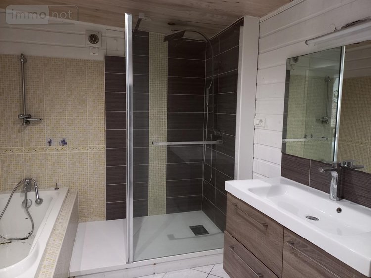 Maison a vendre Aubigny-les-Clouzeaux 85430 Vendée 223 m2 8 pièces 195000 euros