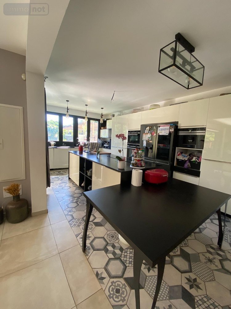 Maison a vendre Saint-Paul 97460 Réunion 280 m2 9 pièces 1493600 euros