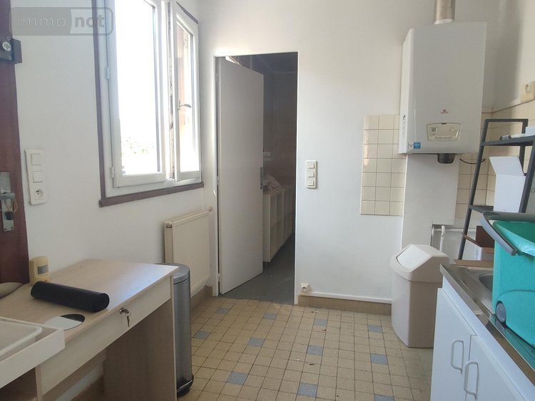 Location fonds et murs commerciaux Le Grand-Quevilly 76120 Seine-Maritime 44 m2  750 euros