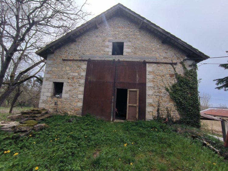 propriete a vendre Montbazens 12220 Aveyron 200 m2 5 pièces 132500 euros
