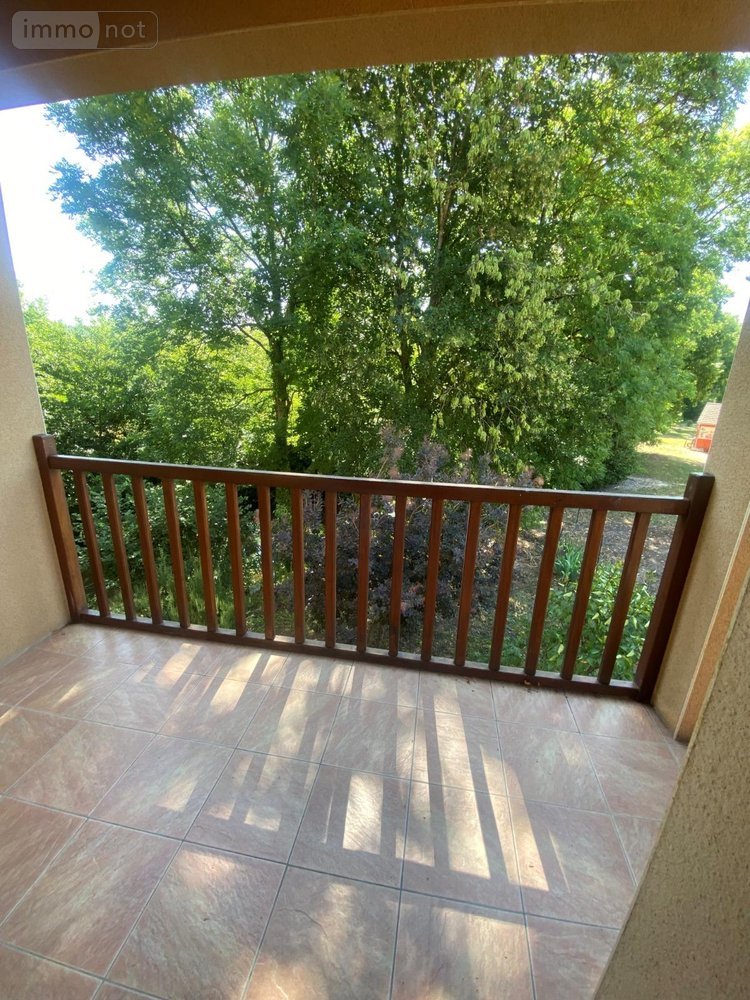 Location appartement Cluny 71250 Saône-et-Loire 55 m2 3 pièces 595 euros