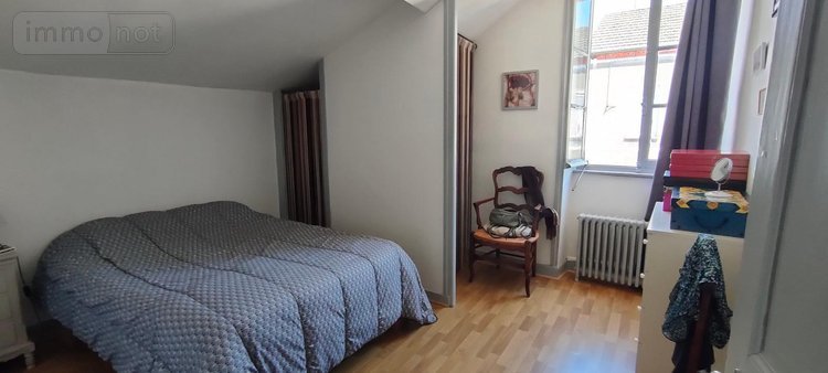 Immeuble a vendre Gibles 71800 Saône-et-Loire 177 m2  139100 euros