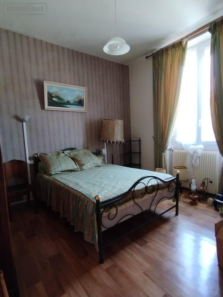 Maison a vendre Guingamp 22200 Côtes-d'Armor 167 m2 11 pièces 184450 euros