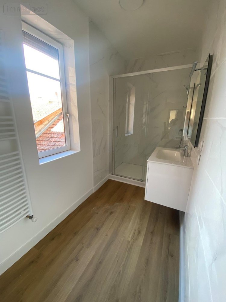 Location appartement Cluny 71250 Saône-et-Loire 70 m2 3 pièces 950 euros