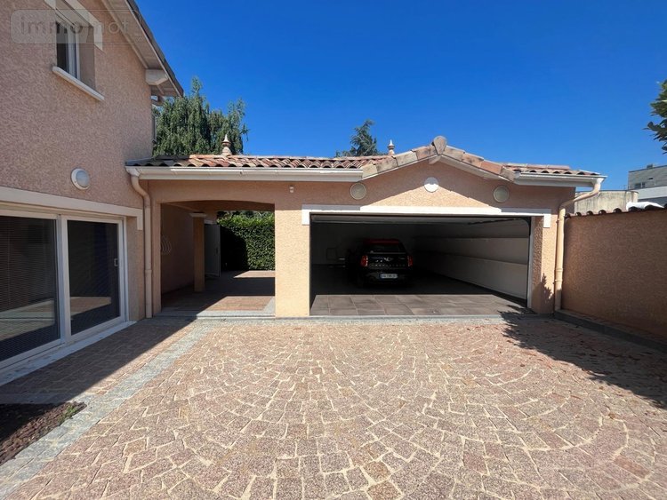 Maison a vendre Bourg-en-Bresse 01000 Ain 278 m2 8 pièces 510000 euros