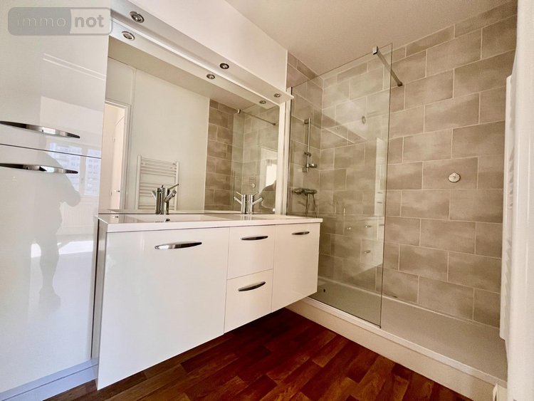 Appartement a vendre Clermont-Ferrand 63000 Puy-de-Dôme 80 m2 4 pièces 156000 euros