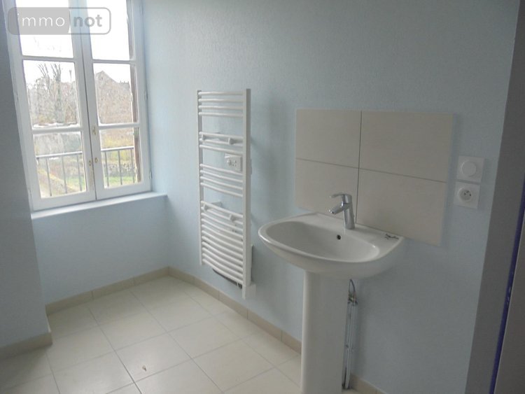 Location maison Saint-Père 89450 Yonne 76 m2 3 pièces 600 euros