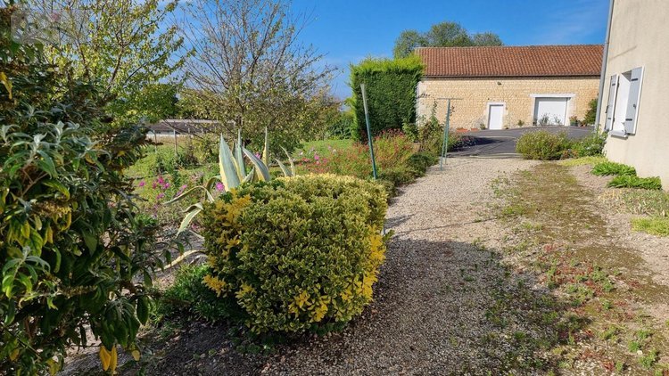 Maison a vendre Archiac 17520 Charente-Maritime 170 m2 6 pièces 204750 euros