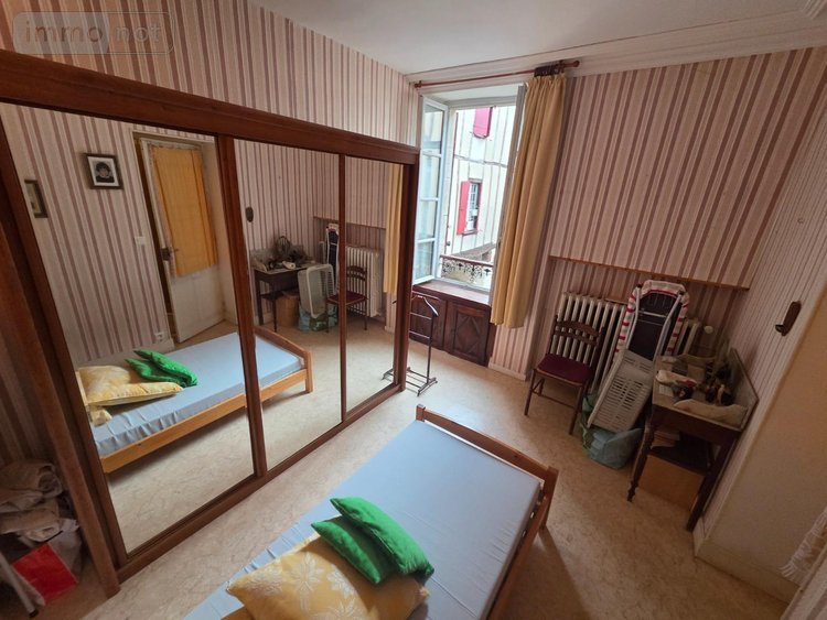 Immeuble a vendre Sauveterre-de-Rouergue 12800 Aveyron 241 m2  199500 euros