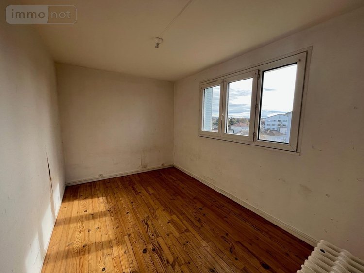 Appartement a vendre Bourg-en-Bresse 01000 Ain 74 m2 5 pièces 106000 euros