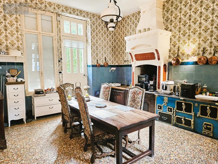 propriete a vendre Tours 37000 Indre-et-Loire 19 pièces 1976000 euros