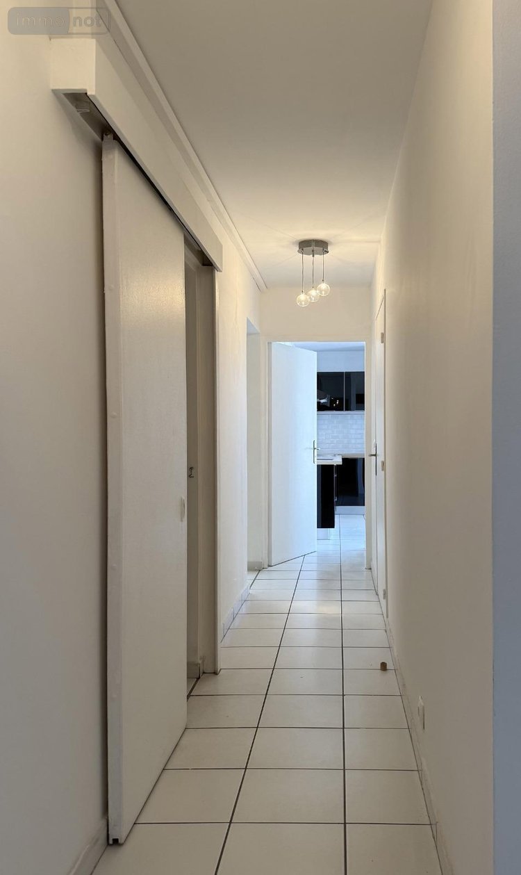 Location appartement Saint-Denis 97400 Réunion 90 m2 3 pièces 1400 euros
