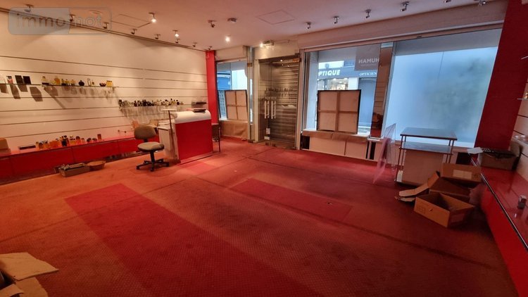 Immeuble a vendre Jonzac 17500 Charente-Maritime 184 m2  341250 euros