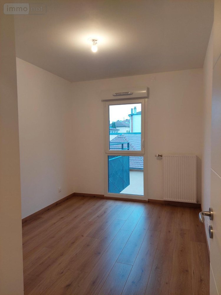 Location appartement Bourg-en-Bresse 01000 Ain 73 m2 3 pièces 910 euros