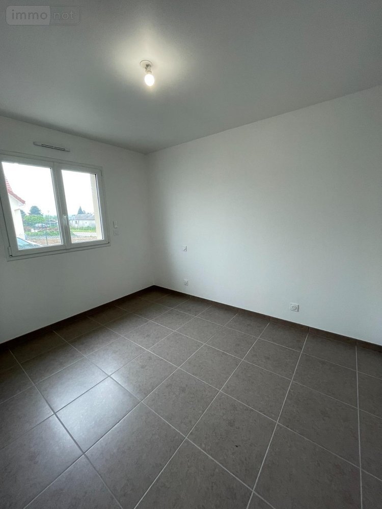 Location maison Le Neubourg 27110 Eure 92 m2 4 pièces 990 euros