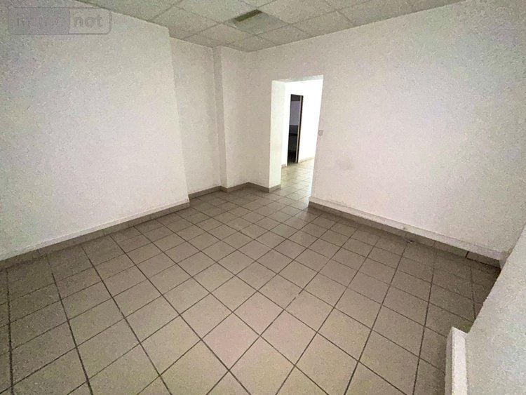 Fonds et murs commerciaux a vendre Saint-Omer 62500 Pas-de-Calais 62 m2  148000 euros
