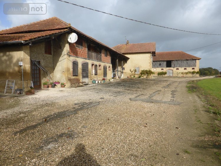 Bien agricole a vendre Saint-Blancard 32140 Gers 350 m2  985800 euros