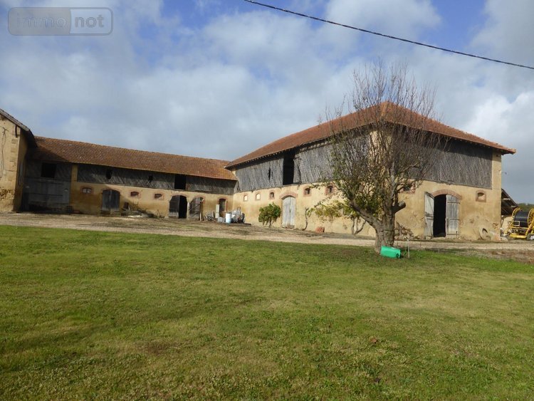 Bien agricole a vendre Saint-Blancard 32140 Gers 350 m2  985800 euros