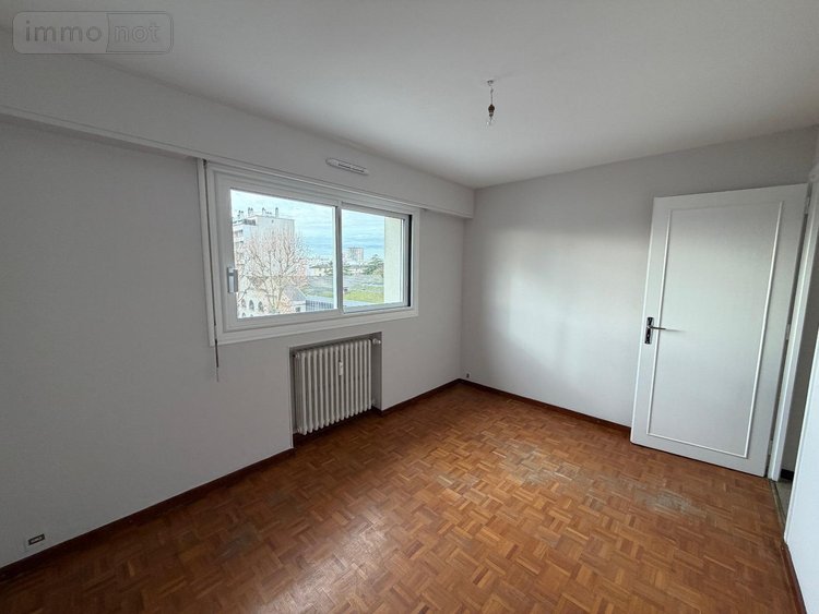 Location appartement Chalon-sur-Saône 71100 Saône-et-Loire 92 m2 4 pièces 990 euros