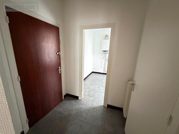 Location appartement Chalon-sur-Saône 71100 Saône-et-Loire 28 m2 1 pièce 400 euros