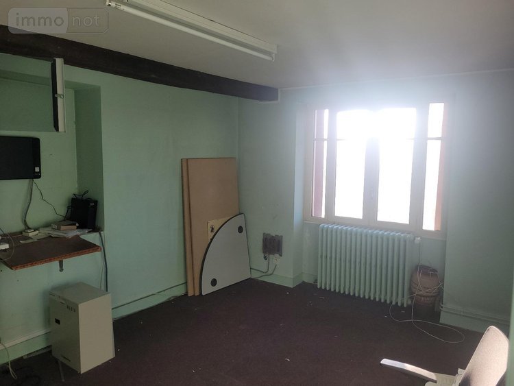 Immeuble a vendre Vermenton 89270 Yonne 245 m2  195500 euros
