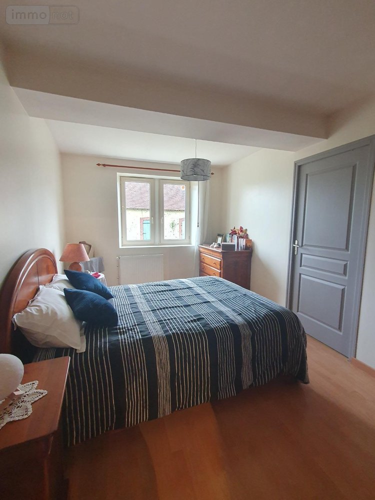 Maison a vendre La Chapelle-du-Bois 72400 Sarthe 148 m2 6 pièces 236600 euros