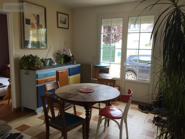 Location maison Saint-Jean-de-la-Ruelle 45140 Loiret 65 m2 3 pièces 875 euros