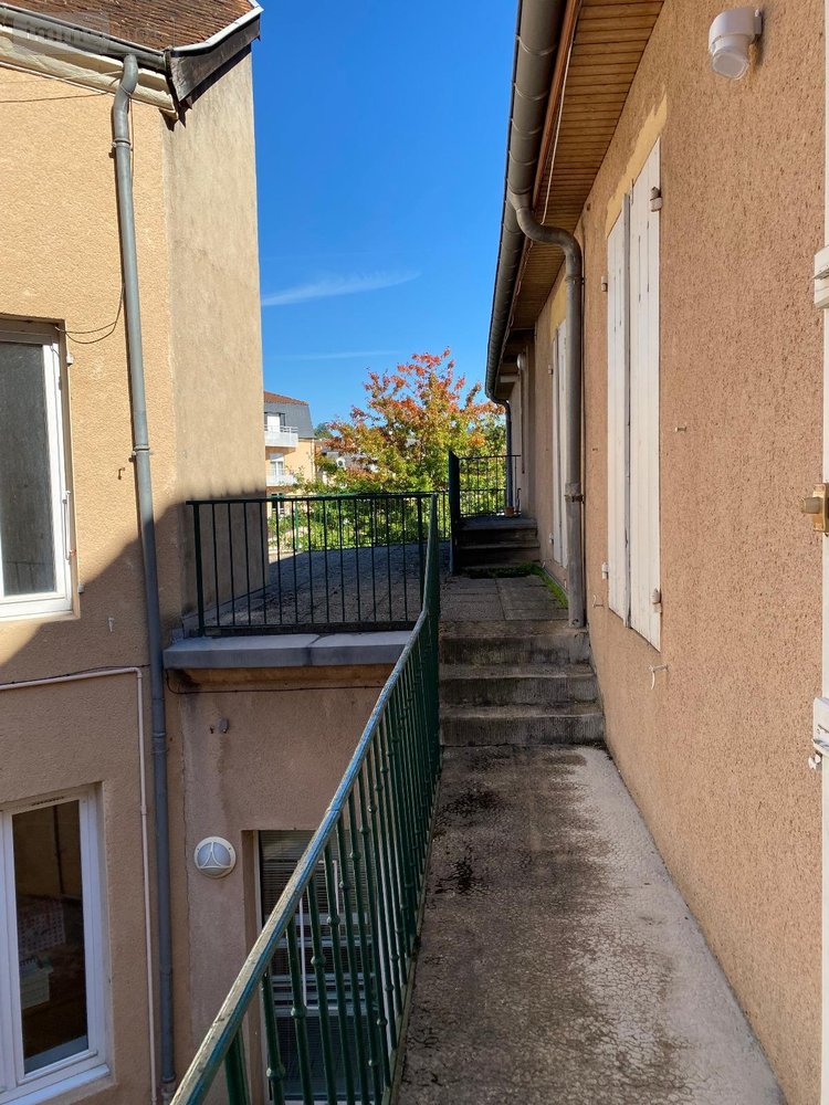 Immeuble a vendre Paray-le-Monial 71600 Saône-et-Loire 297 m2  587480 euros