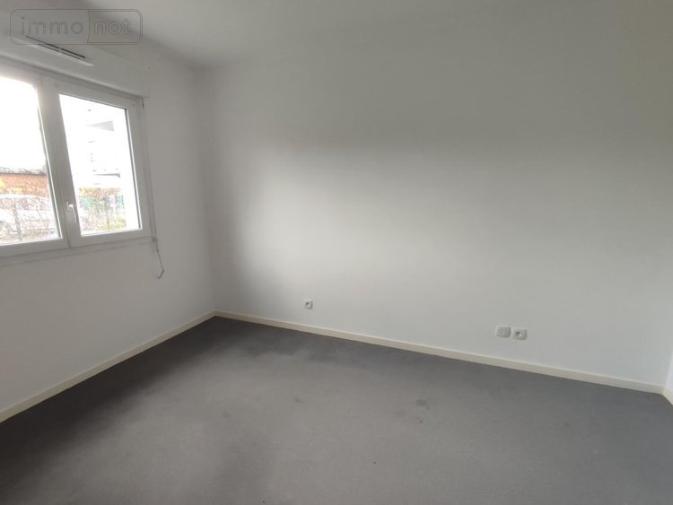 Location appartement Grand-Bourgtheroulde 27520 Eure 79 m2 4 pièces 910 euros