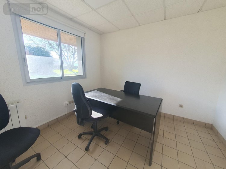 Fonds et murs commerciaux a vendre Cherré-Au 72400 Sarthe 135 m2  262600 euros