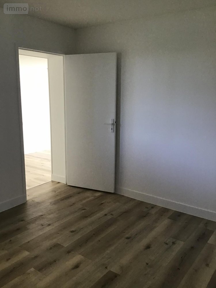 Location maison Beuzeville-au-Plain 50480 Manche 78 m2 4 pièces 650 euros