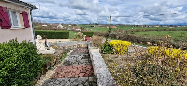 Maison a vendre Saint-Aubin-en-Charollais 71430 Saône-et-Loire 104 m2 9 pièces 185000 euros